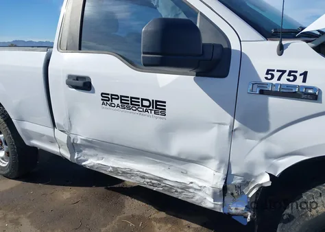 2017 Ford F-150 Xl z USA, uszkodzony, nr VIN 1FTMF1C83HKD54750